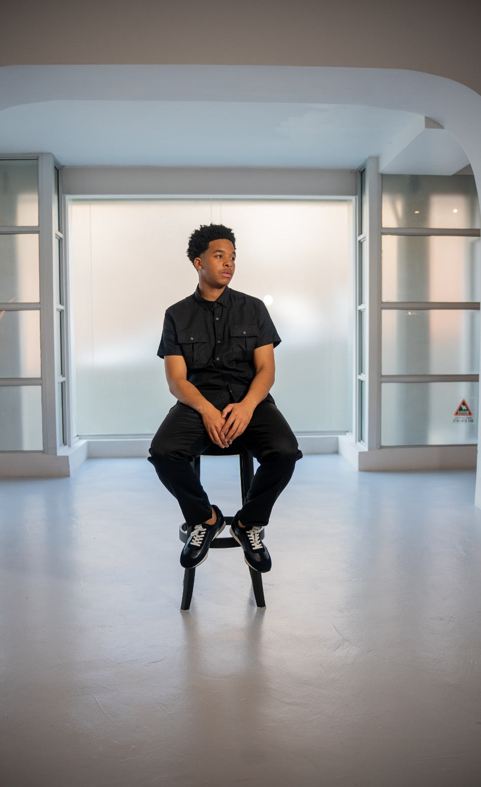 Black shirt short sleeve