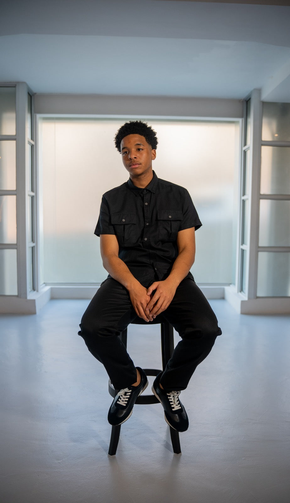 Black shirt short sleeve